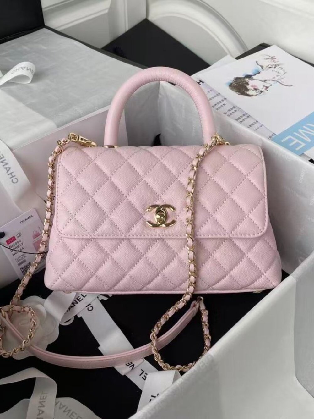 Classic CHANEL   bag: A Stylish and Versatile Choice for Elegance